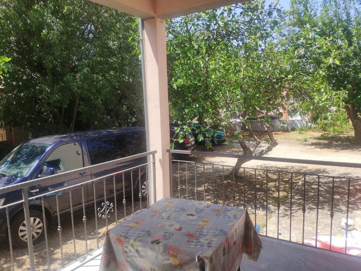 Apartment Tome Biograd Na Moru Εξωτερικό φωτογραφία